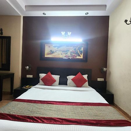 Hotel Mid Town Delhi  Exterior photo
