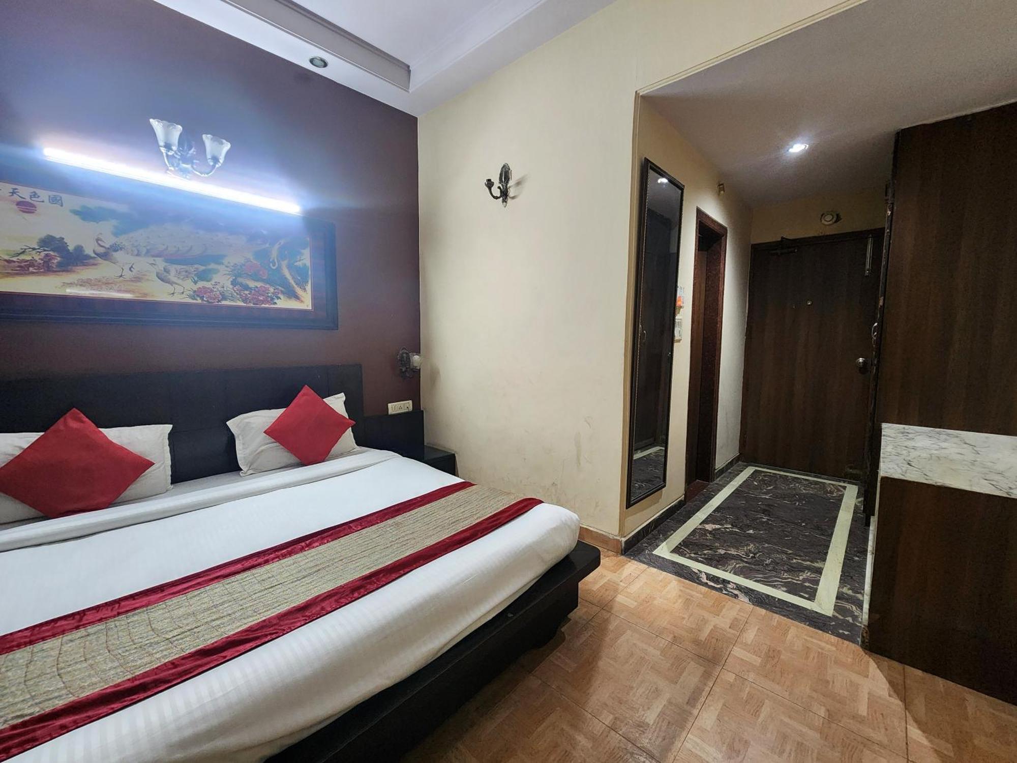 Hotel Mid Town Delhi  Exterior photo