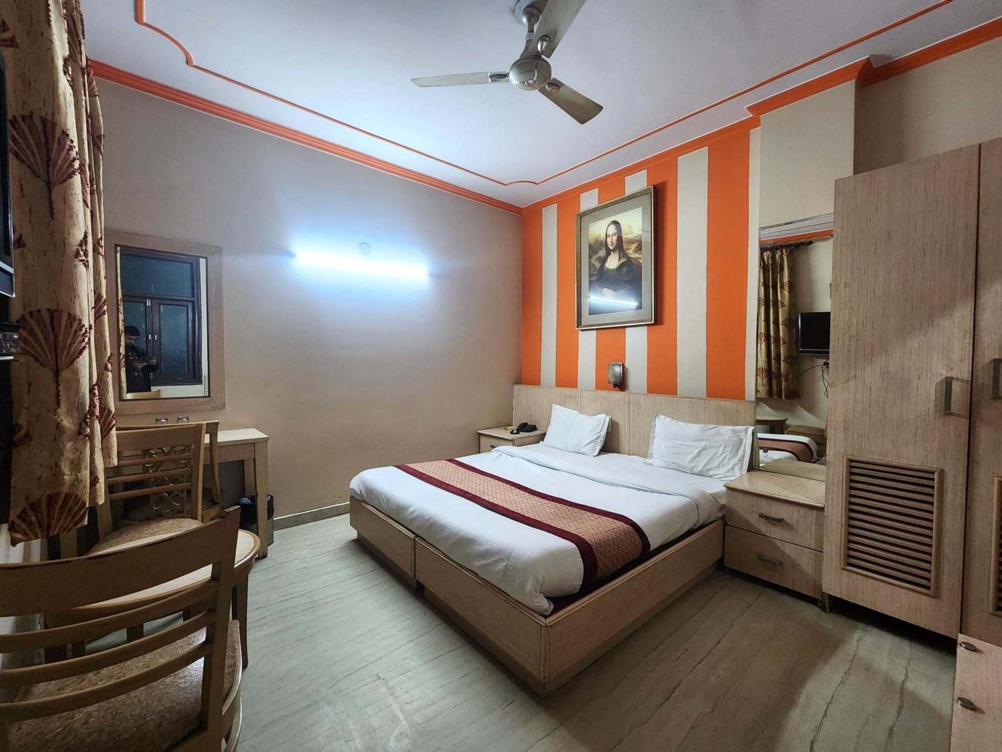 Hotel Mid Town Delhi  Exterior photo