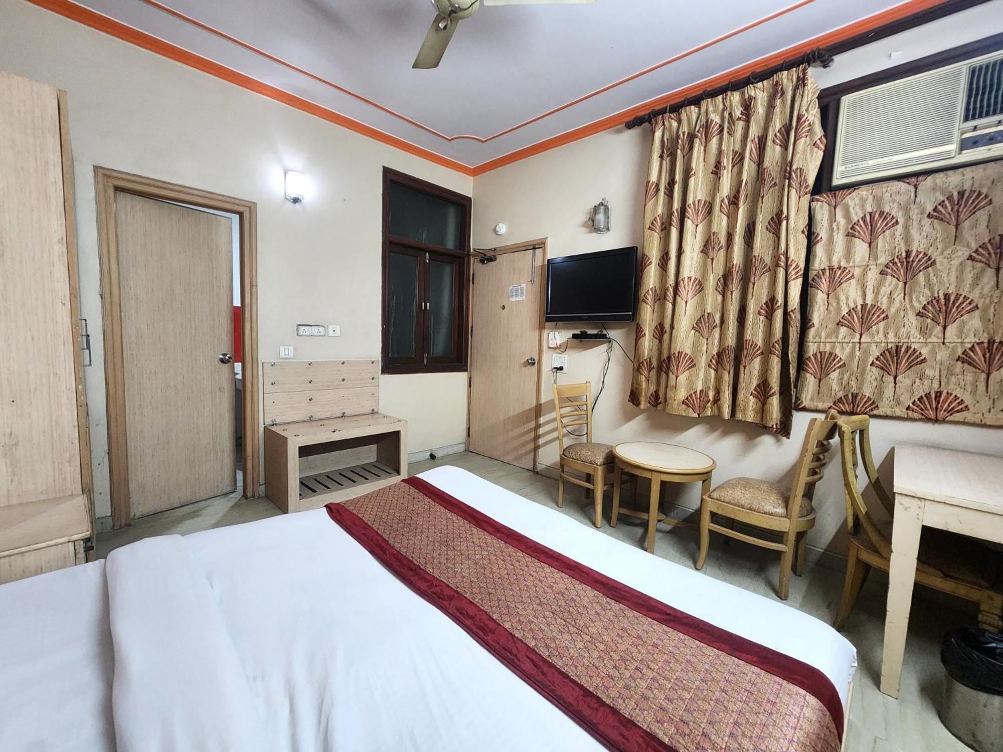 Hotel Mid Town Delhi  Exterior photo
